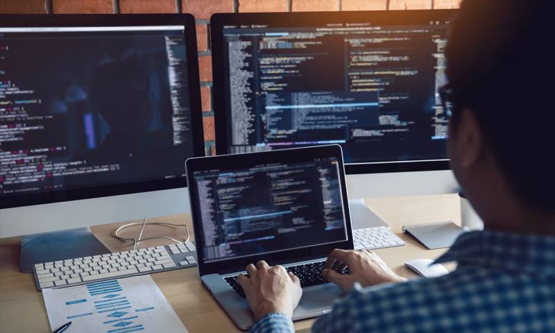 数据科学选型:R与Python如何赋能兴宁市网站建设?